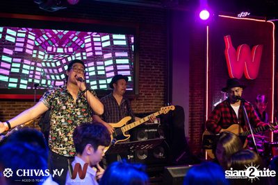 Countdown 2020 with Atom Chanakan & Chivas XV at Wine Bridge — photo 96