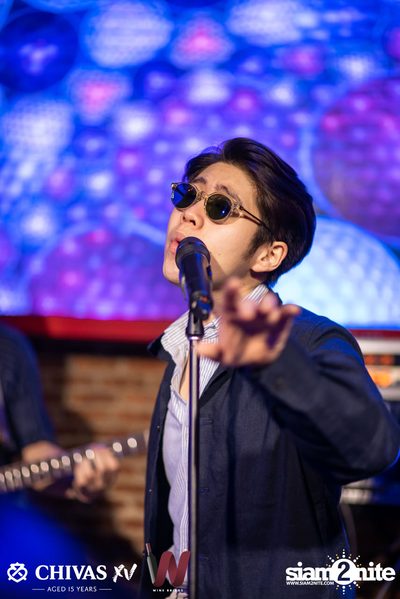 Countdown 2020 with Atom Chanakan & Chivas XV at Wine Bridge — photo 105