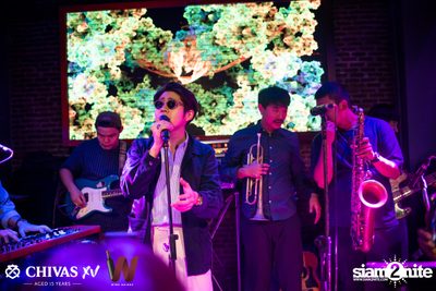 Countdown 2020 with Atom Chanakan & Chivas XV at Wine Bridge — photo 109