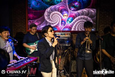 Countdown 2020 with Atom Chanakan & Chivas XV at Wine Bridge — photo 111