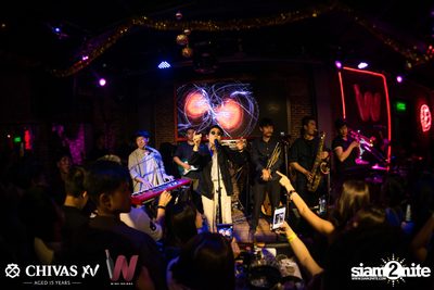 Countdown 2020 with Atom Chanakan & Chivas XV at Wine Bridge — photo 113