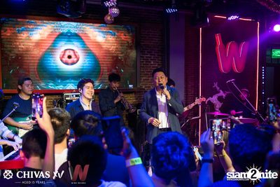 Countdown 2020 with Atom Chanakan & Chivas XV at Wine Bridge — photo 124