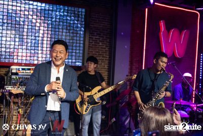 Countdown 2020 with Atom Chanakan & Chivas XV at Wine Bridge — photo 133