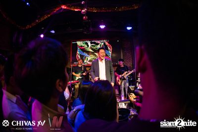 Countdown 2020 with Atom Chanakan & Chivas XV at Wine Bridge — photo 135