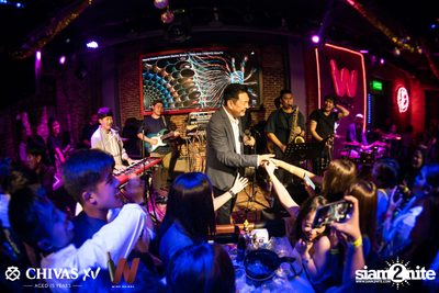 Countdown 2020 with Atom Chanakan & Chivas XV at Wine Bridge — photo 136