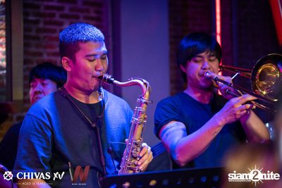 Countdown 2020 with Atom Chanakan & Chivas XV at Wine Bridge — photo 139