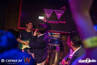 Countdown 2020 with Atom Chanakan & Chivas XV at Wine Bridge — photo 145