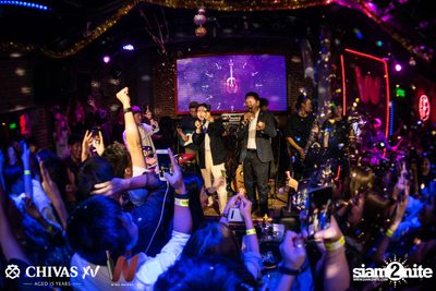 Countdown 2020 with Atom Chanakan & Chivas XV at Wine Bridge — photo 153