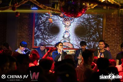 Countdown 2020 with Atom Chanakan & Chivas XV at Wine Bridge — photo 157