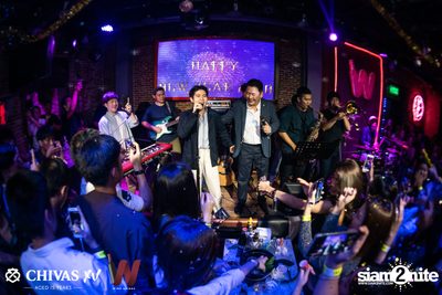 Countdown 2020 with Atom Chanakan & Chivas XV at Wine Bridge — photo 158