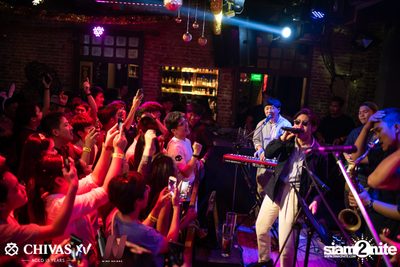 Countdown 2020 with Atom Chanakan & Chivas XV at Wine Bridge — photo 170