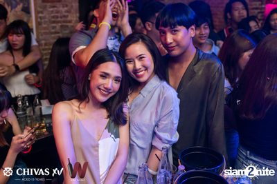 Countdown 2020 with Atom Chanakan & Chivas XV at Wine Bridge — photo 178