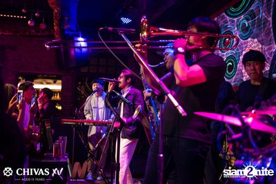 Countdown 2020 with Atom Chanakan & Chivas XV at Wine Bridge — photo 179