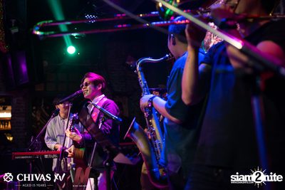 Countdown 2020 with Atom Chanakan & Chivas XV at Wine Bridge — photo 182