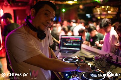 Countdown 2020 with Atom Chanakan & Chivas XV at Wine Bridge — photo 201
