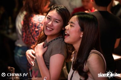 Countdown 2020 with Atom Chanakan & Chivas XV at Wine Bridge — photo 205
