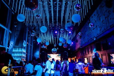 White New Year's Eve 2020 w/ DJ Ono ที่ The Club at Koi — photo 3