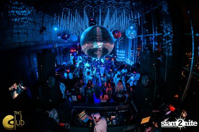 White New Year's Eve 2020 w/ DJ Ono ที่ The Club at Koi — photo 5