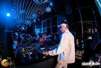 White New Year's Eve 2020 w/ DJ Ono ที่ The Club at Koi — photo 6