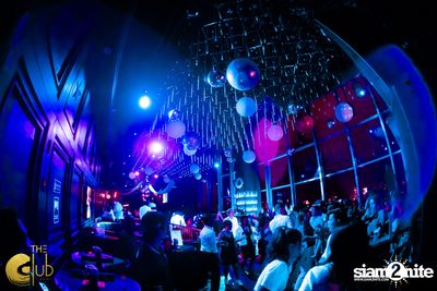 White New Year's Eve 2020 w/ DJ Ono ที่ The Club at Koi — photo 7