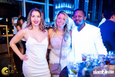 White New Year's Eve 2020 w/ DJ Ono ที่ The Club at Koi — photo 33