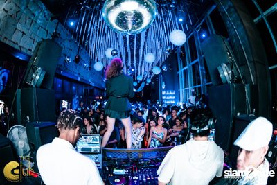 White New Year's Eve 2020 w/ DJ Ono ที่ The Club at Koi — photo 76