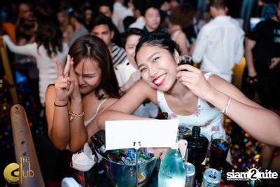 White New Year's Eve 2020 w/ DJ Ono ที่ The Club at Koi — photo 114