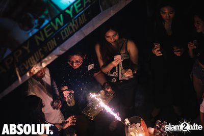 The Wolf Of Bangkok - NYE 2020 at Revolucion Cocktail — photo 39