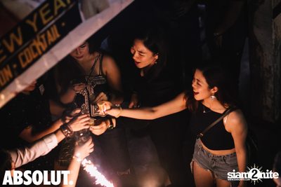 The Wolf Of Bangkok - NYE 2020 at Revolucion Cocktail — photo 40
