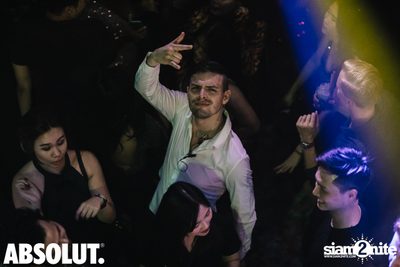 The Wolf Of Bangkok - NYE 2020 at Revolucion Cocktail — photo 149
