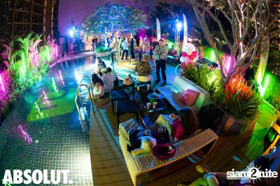 NYE Splash Countdown Pool Party at SPLASH at Aloft — photo 43