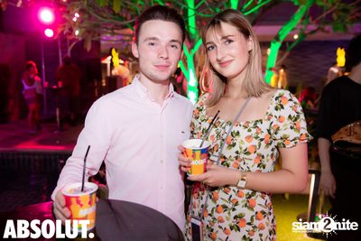 NYE Splash Countdown Pool Party at SPLASH at Aloft — photo 44