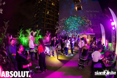 NYE Splash Countdown Pool Party at SPLASH at Aloft — photo 61