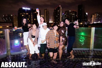 NYE Splash Countdown Pool Party at SPLASH at Aloft — photo 73