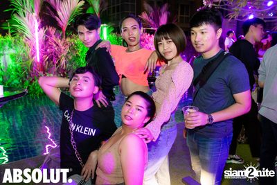 NYE Splash Countdown Pool Party at SPLASH at Aloft — photo 81