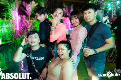 NYE Splash Countdown Pool Party at SPLASH at Aloft — photo 82