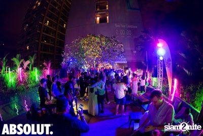 NYE Splash Countdown Pool Party at SPLASH at Aloft — photo 89