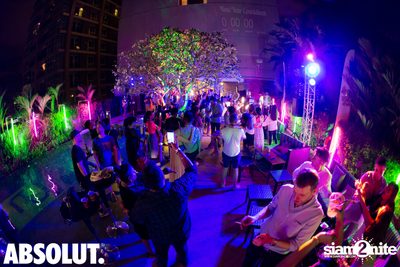 NYE Splash Countdown Pool Party at SPLASH at Aloft — photo 90