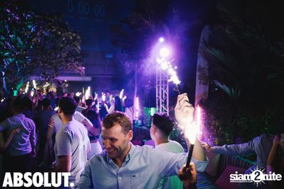 NYE Splash Countdown Pool Party at SPLASH at Aloft — photo 94