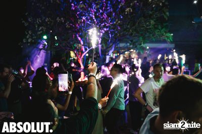 NYE Splash Countdown Pool Party at SPLASH at Aloft — photo 97