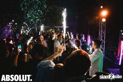 NYE Splash Countdown Pool Party at SPLASH at Aloft — photo 98