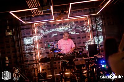 Friday Night at BARBARBAR — photo 6