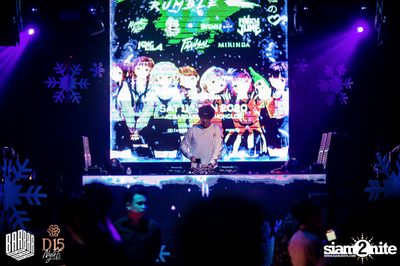 Friday Night at BARBARBAR — photo 11