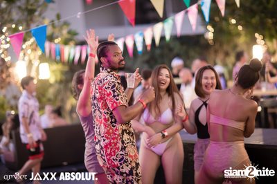 amBar Pool Party ที่ Four Points by Sheraton — photo 90