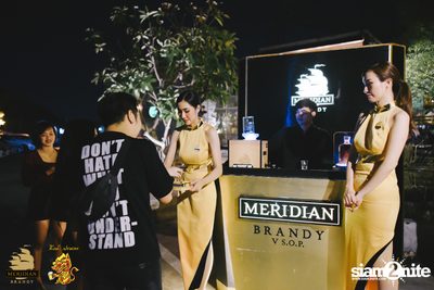 Wanyai x Monik at  Singha Pala — photo 15