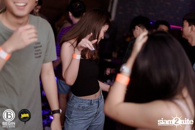 Begin x Juicy NYE 2020 x คอนเสิร์ต Meyou ที่ Begin Bar — photo 129