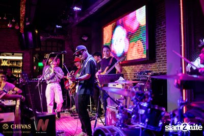 Monik x Wan Yai at Wine Bridge — photo 99