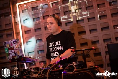Friday Night at BARBARBAR — photo 2