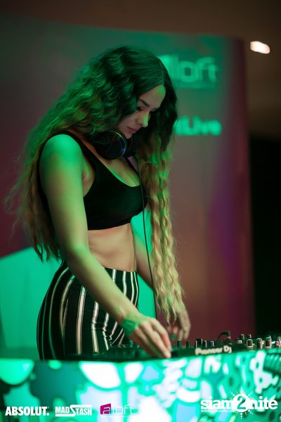 Splash Pool Party ที่ Aloft Bangkok สุขุมวิท 11 — photo 120