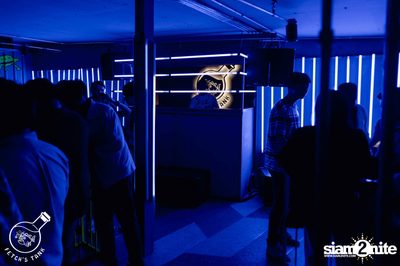 RAVE & GLOW x Mr.Bang Presents YOUNG DEK PARTY ที่ เฟตช์แทงค์ บายด็อกเตอร์เฟตช์ — photo 34